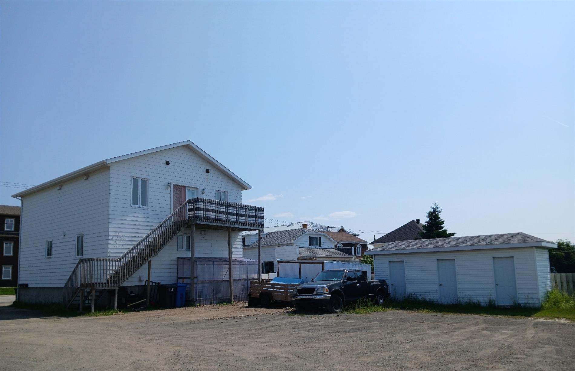 528 Rue St-Germain E. — photo 3