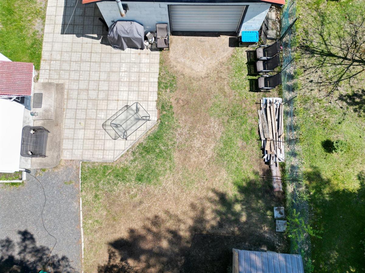 Photo 33