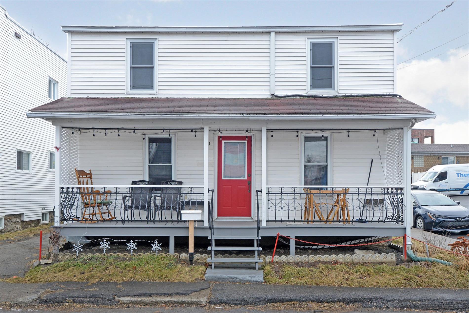 33 Rue Ste-Anne — photo 1