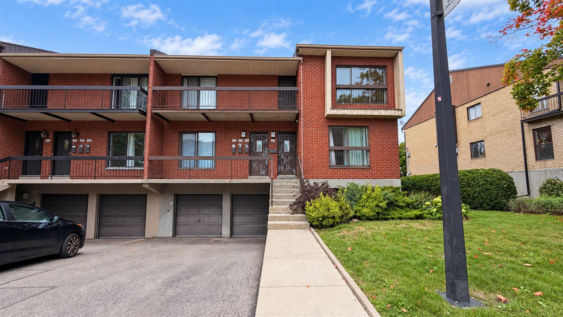 8411-8419 Rue Oscar-Roland — photo 1
