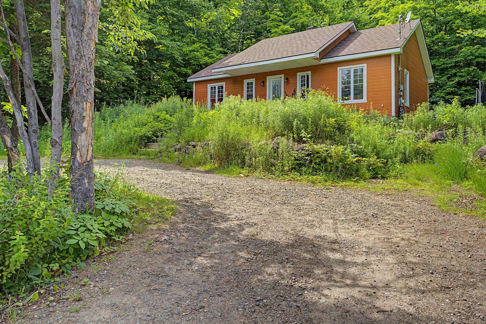 166 Ch. du Curé-Corbeil E. — photo 1