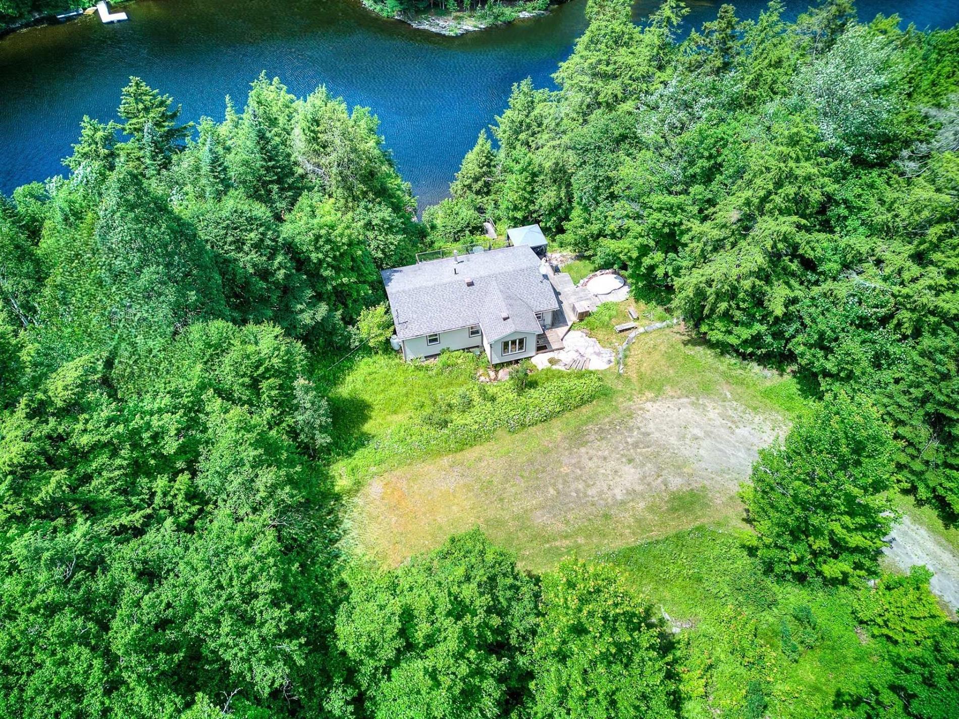 16478 Ch. du Lac-Labelle — photo 1