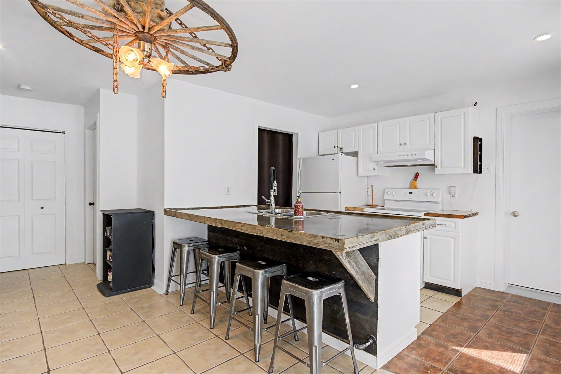 122 Rue des Pionniers — photo 3