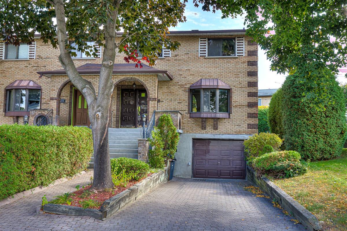 Maison à étages Laval (Chomedey)