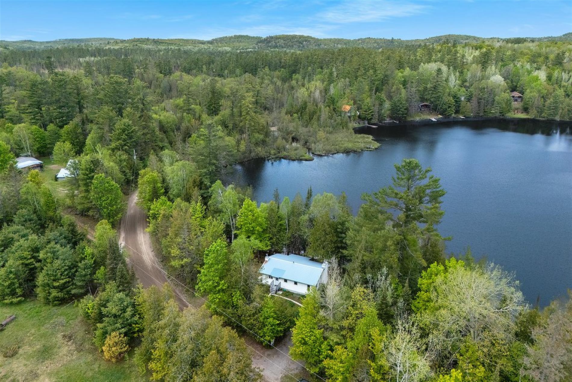 194 Ch. Johnson — photo 1