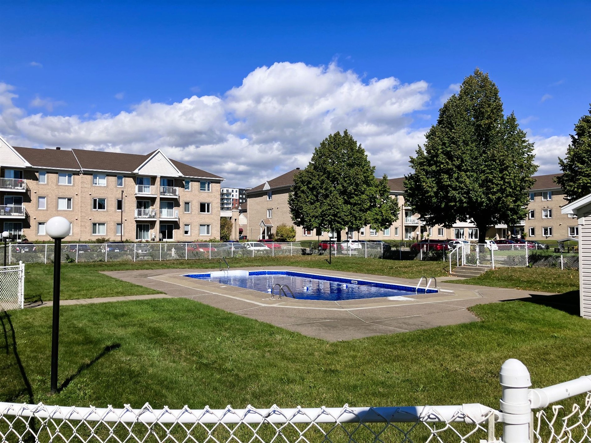 116-3414 Boul. Albert-Chrétien — photo 1
