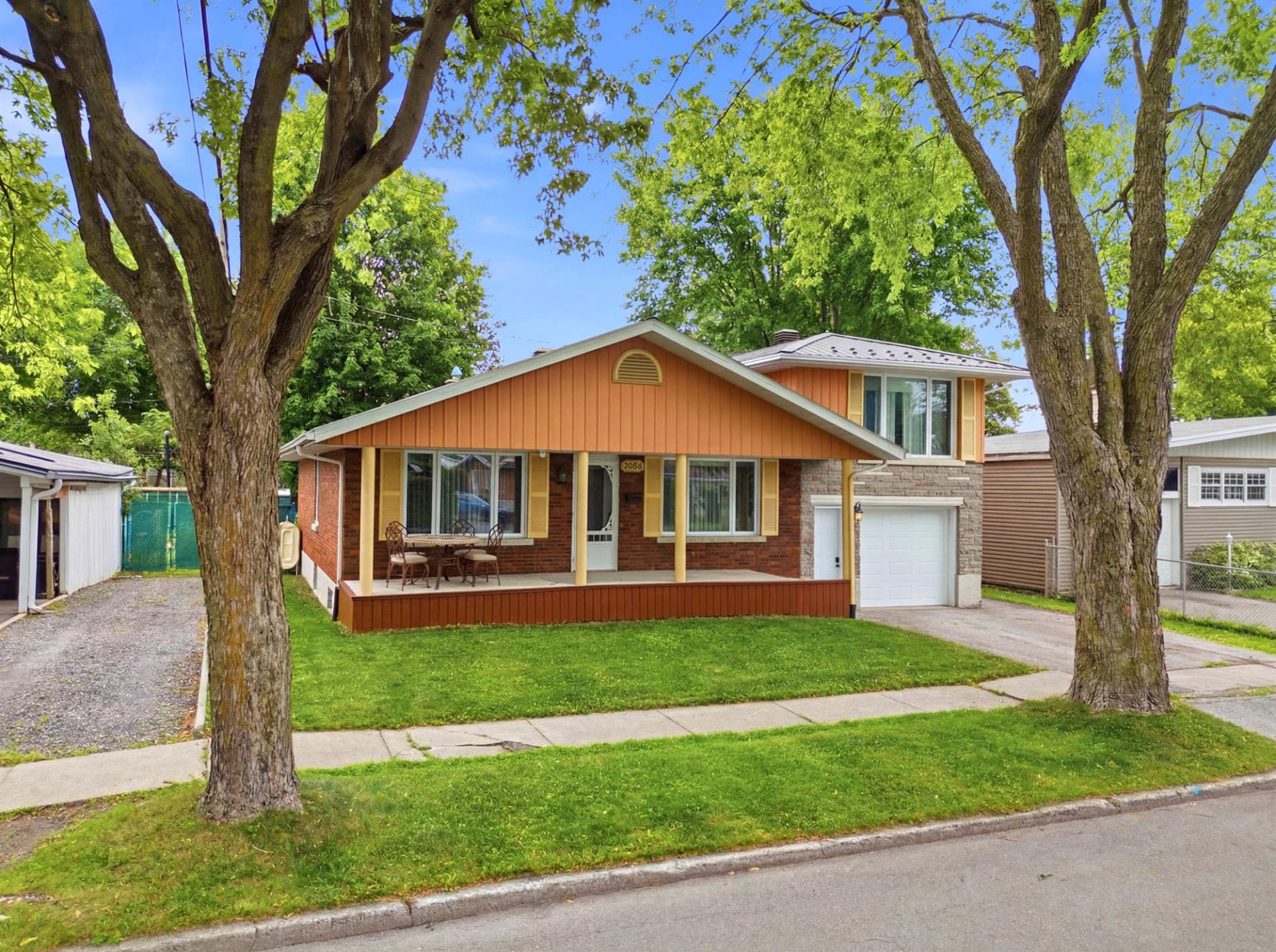 13160 Av. Rigaud — photo 1