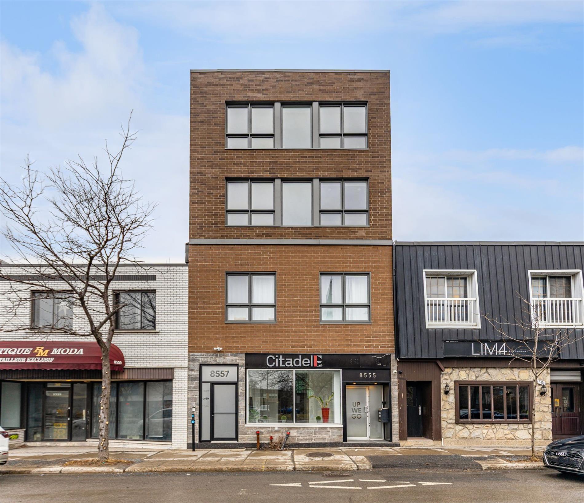 8557 Boul. St-Laurent — photo 1
