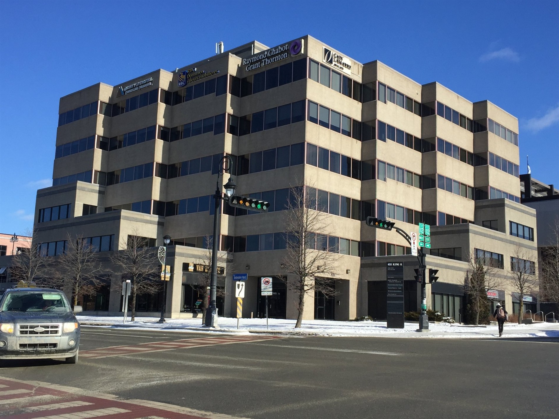 455 Rue King O. — photo 1