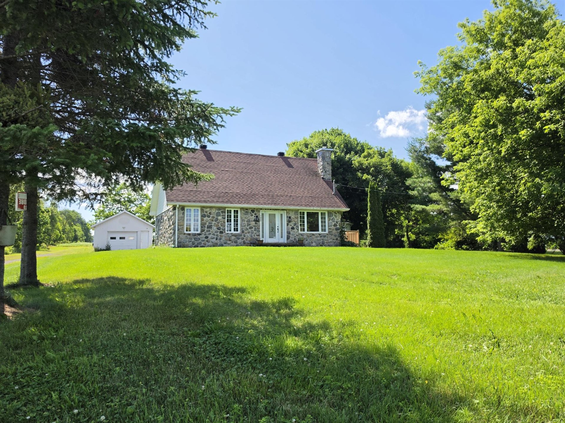 7909 Route Marie-Victorin — photo 1