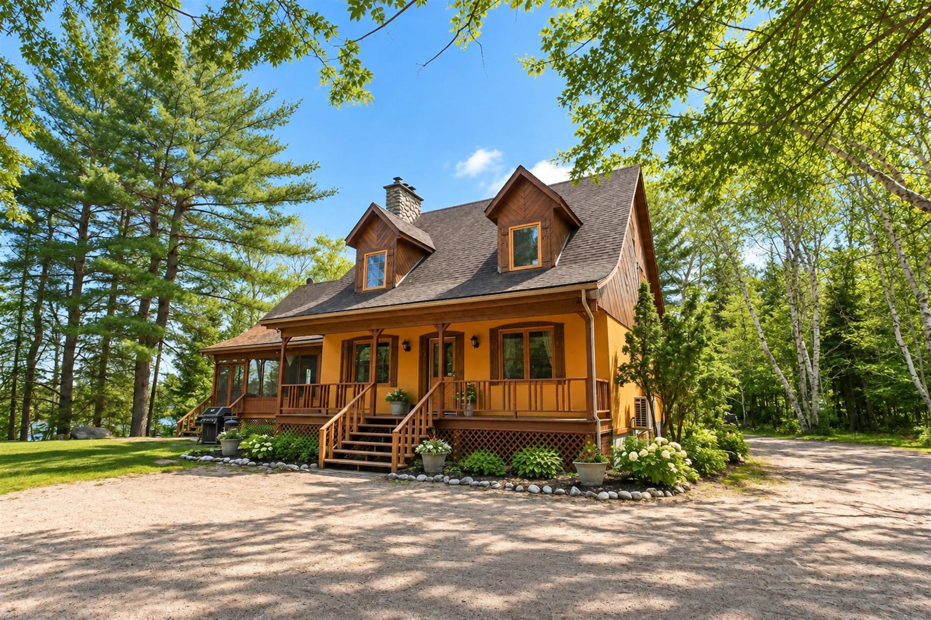 340 Ch. des Cyprès — photo 1