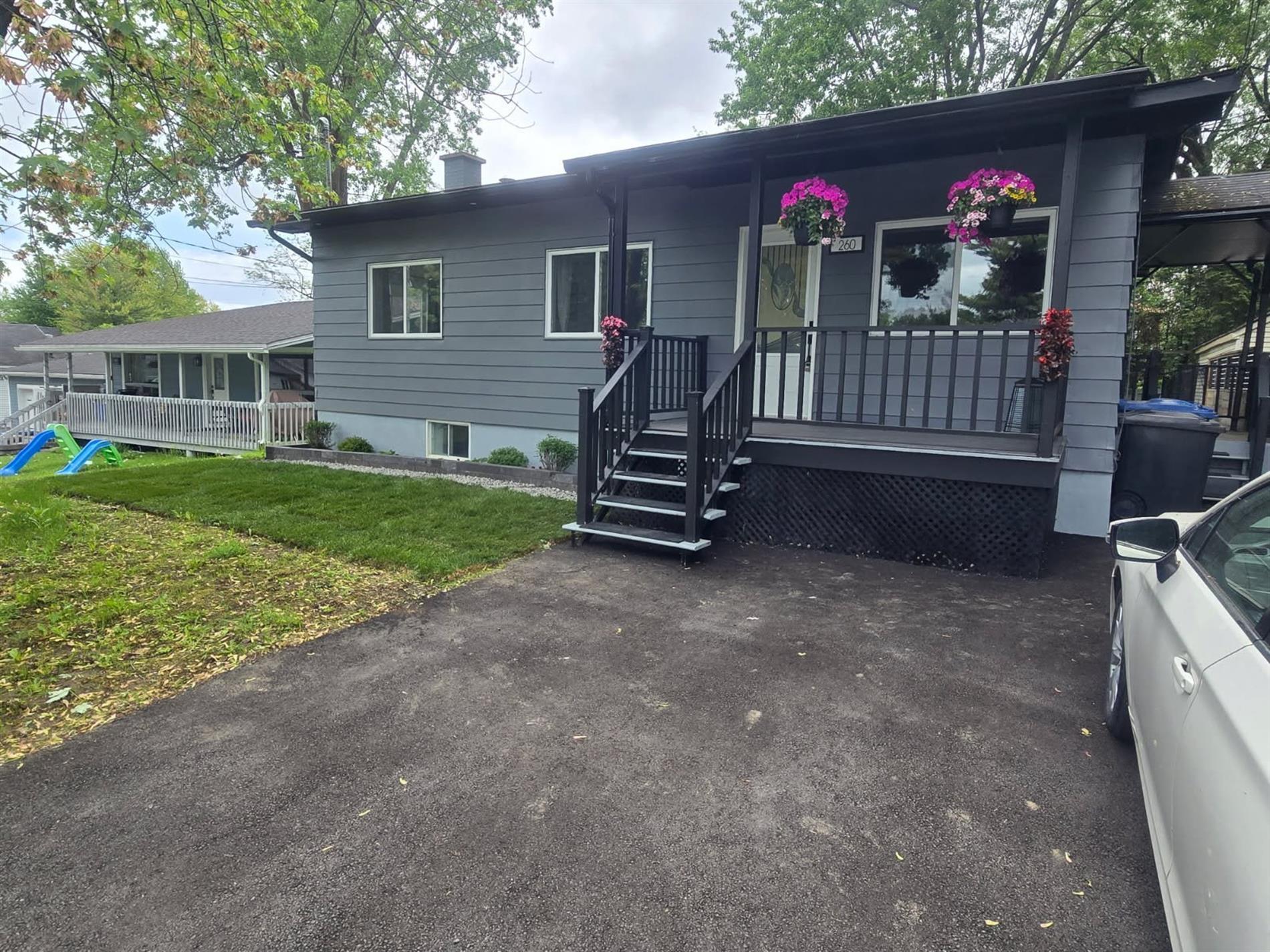 260 7e Avenue — photo 2