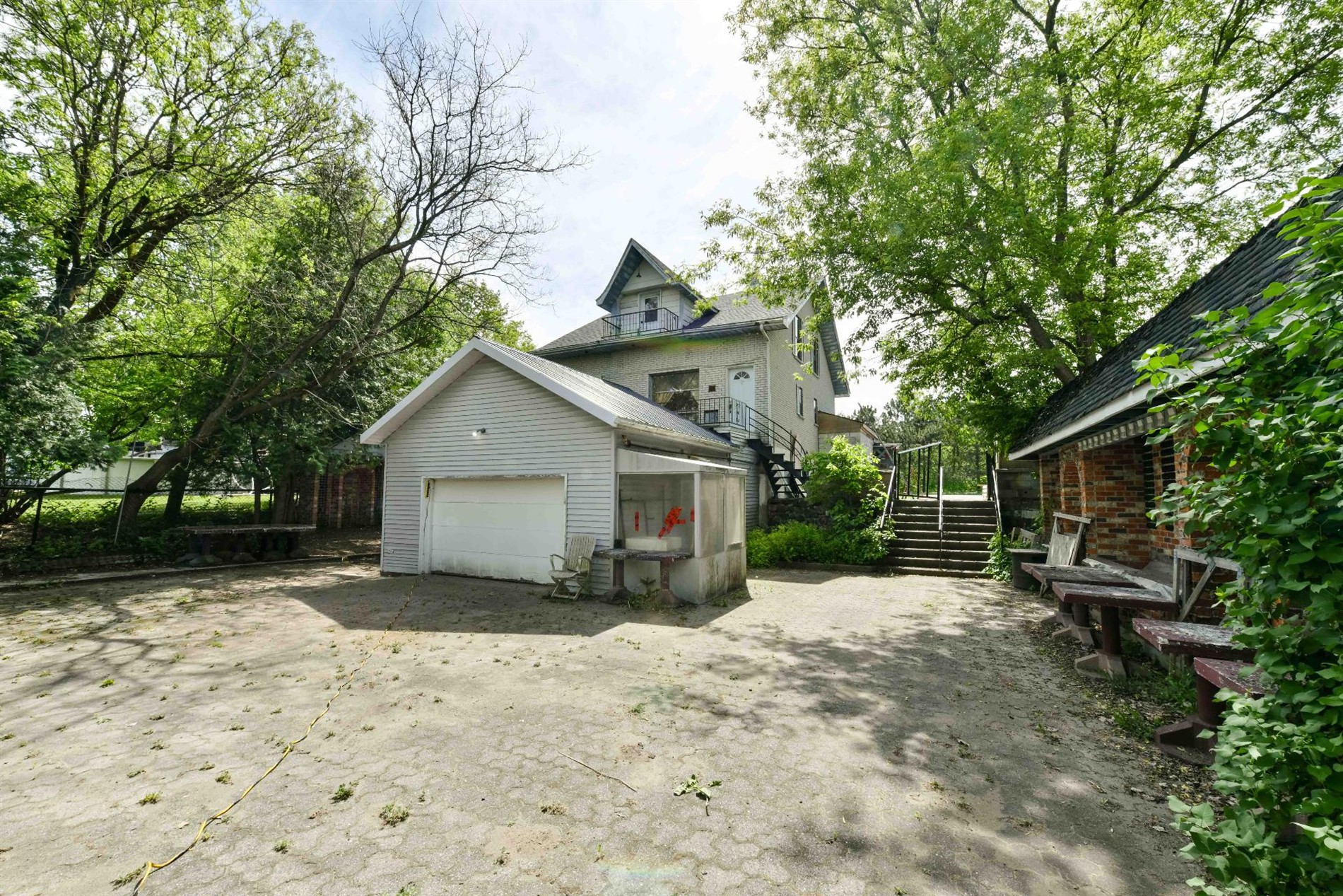 1300-1304 Rue Montplaisir — photo 3