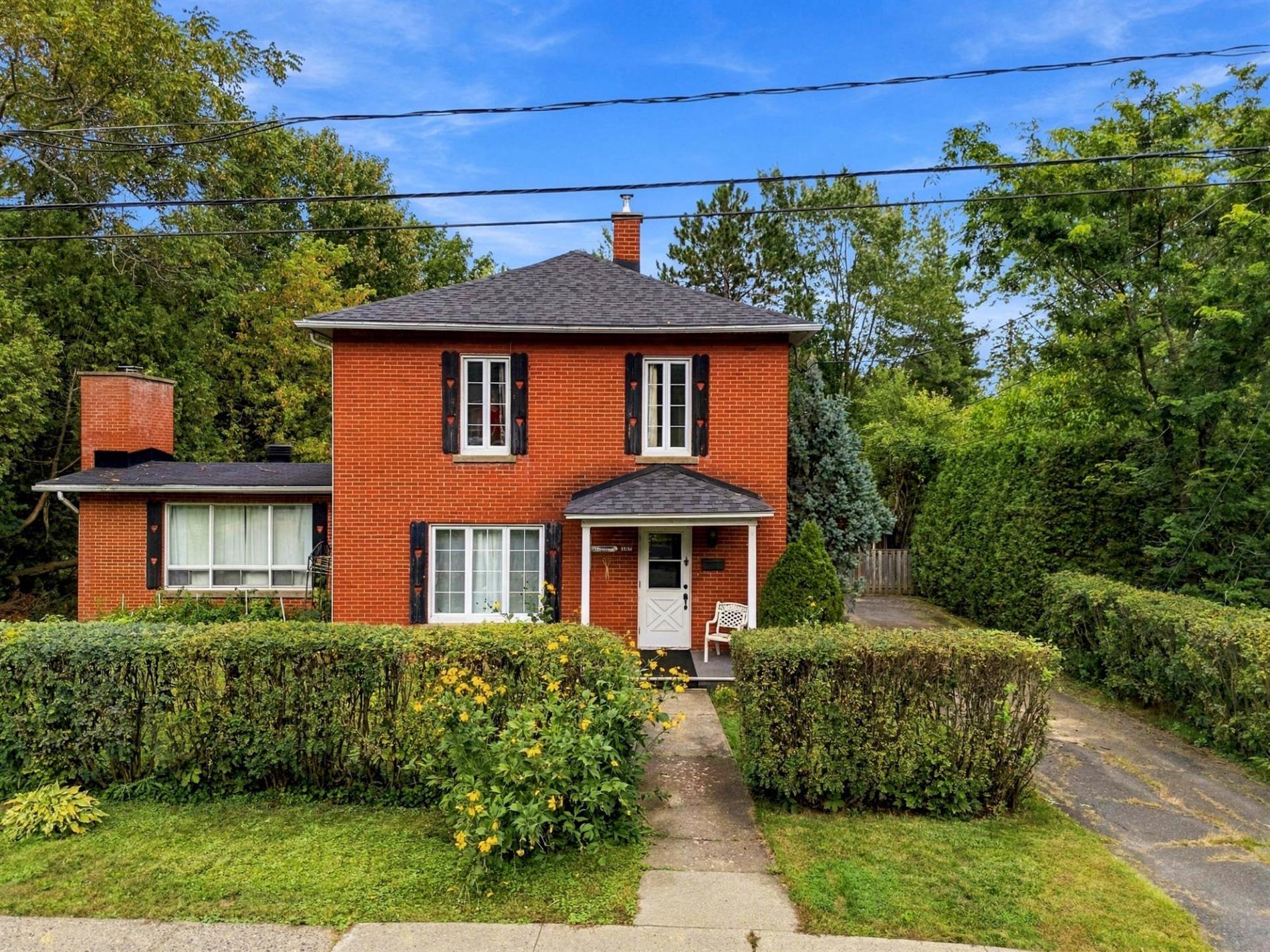 107 Rue Biron — photo 1