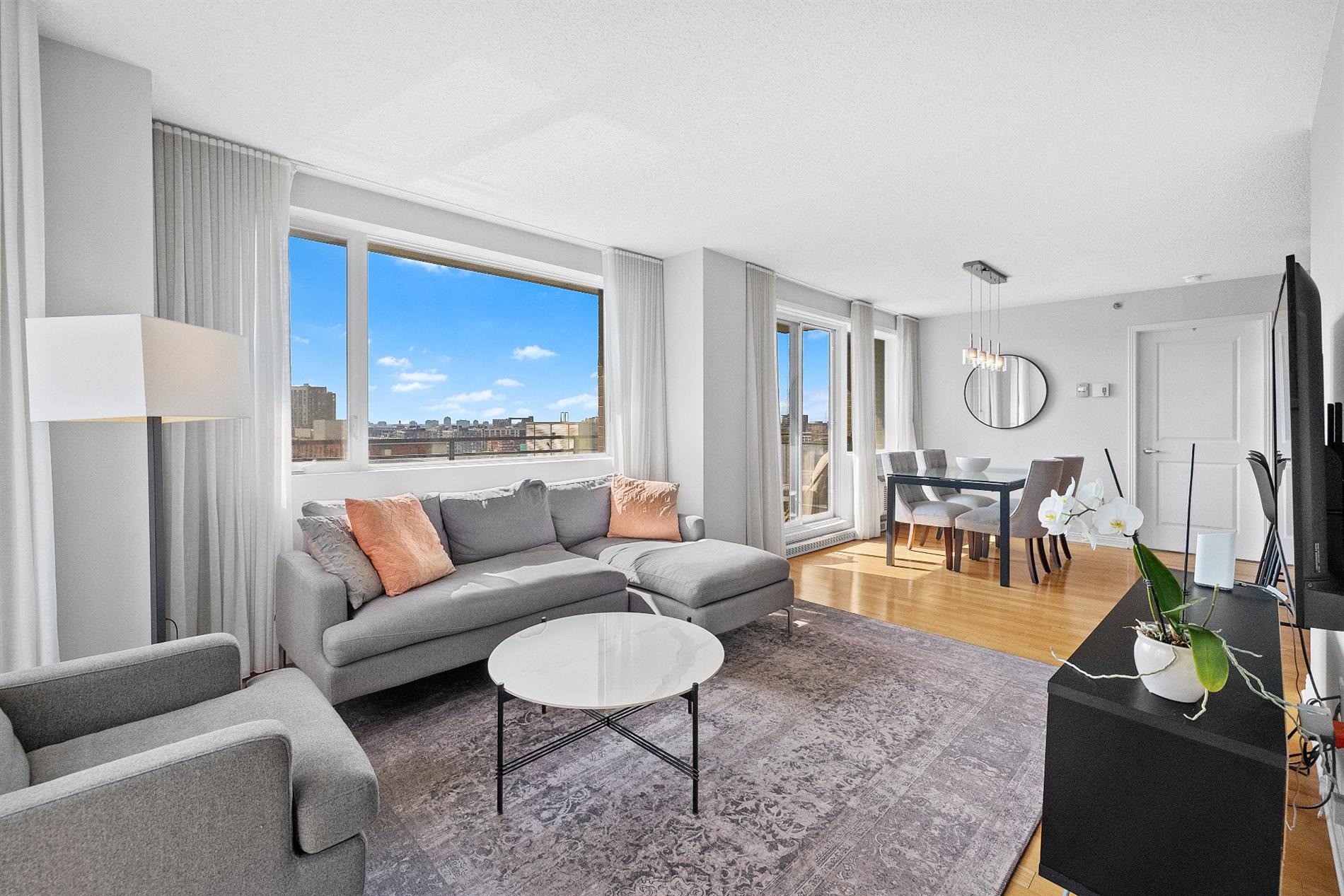 1301-1280 Rue St-Jacques — photo 1