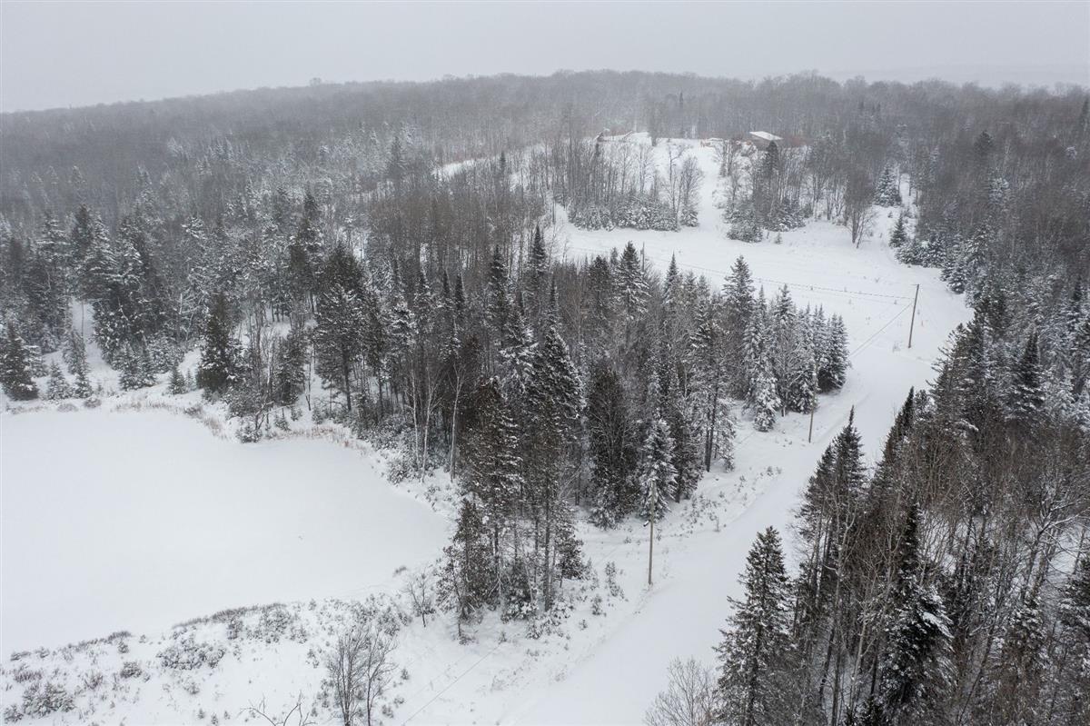 Vue 22 de la propriété réf. 17648921 – Ch. des Versants J0T 1S0