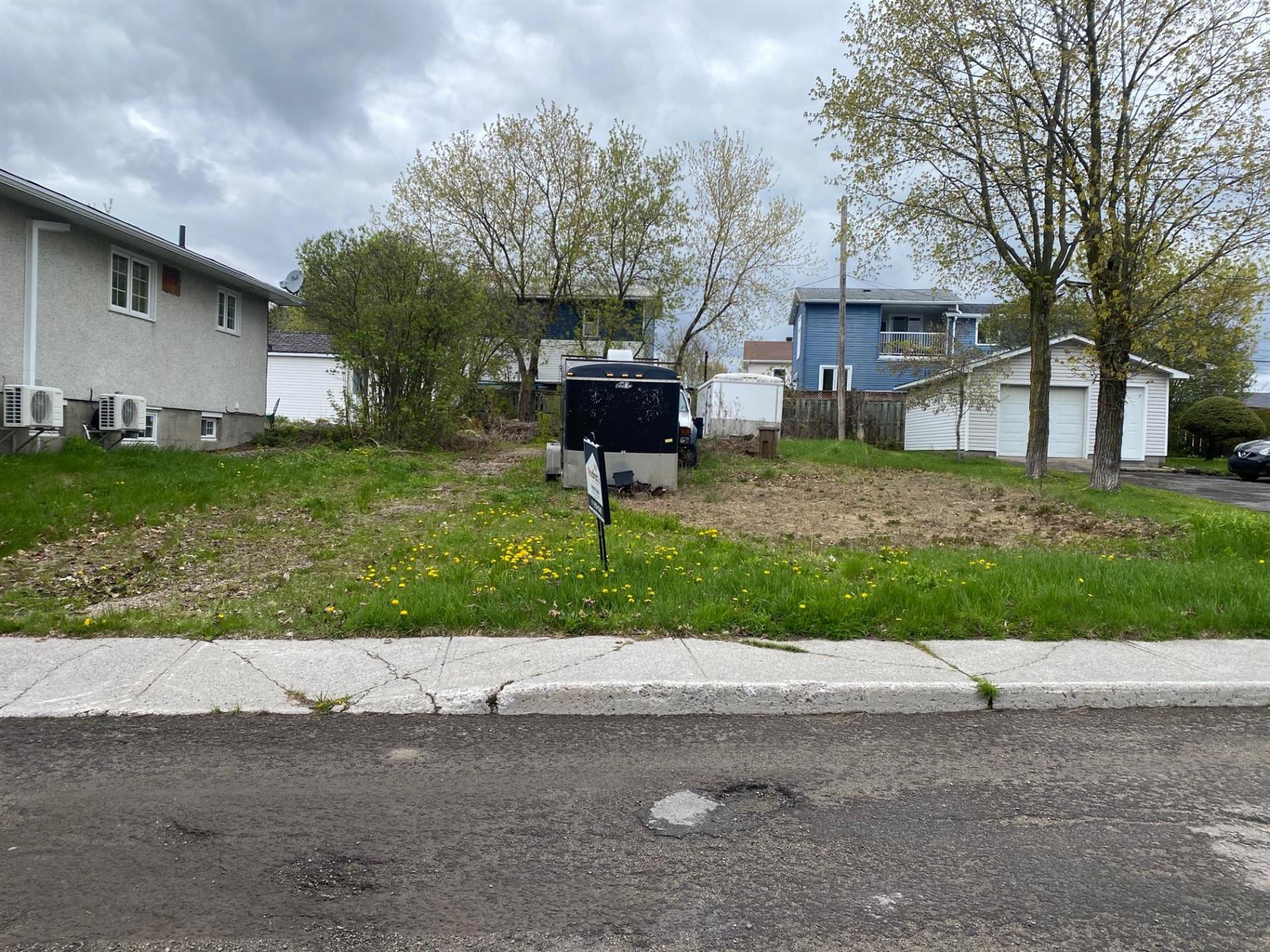 305 Rue Dufferin — photo 1