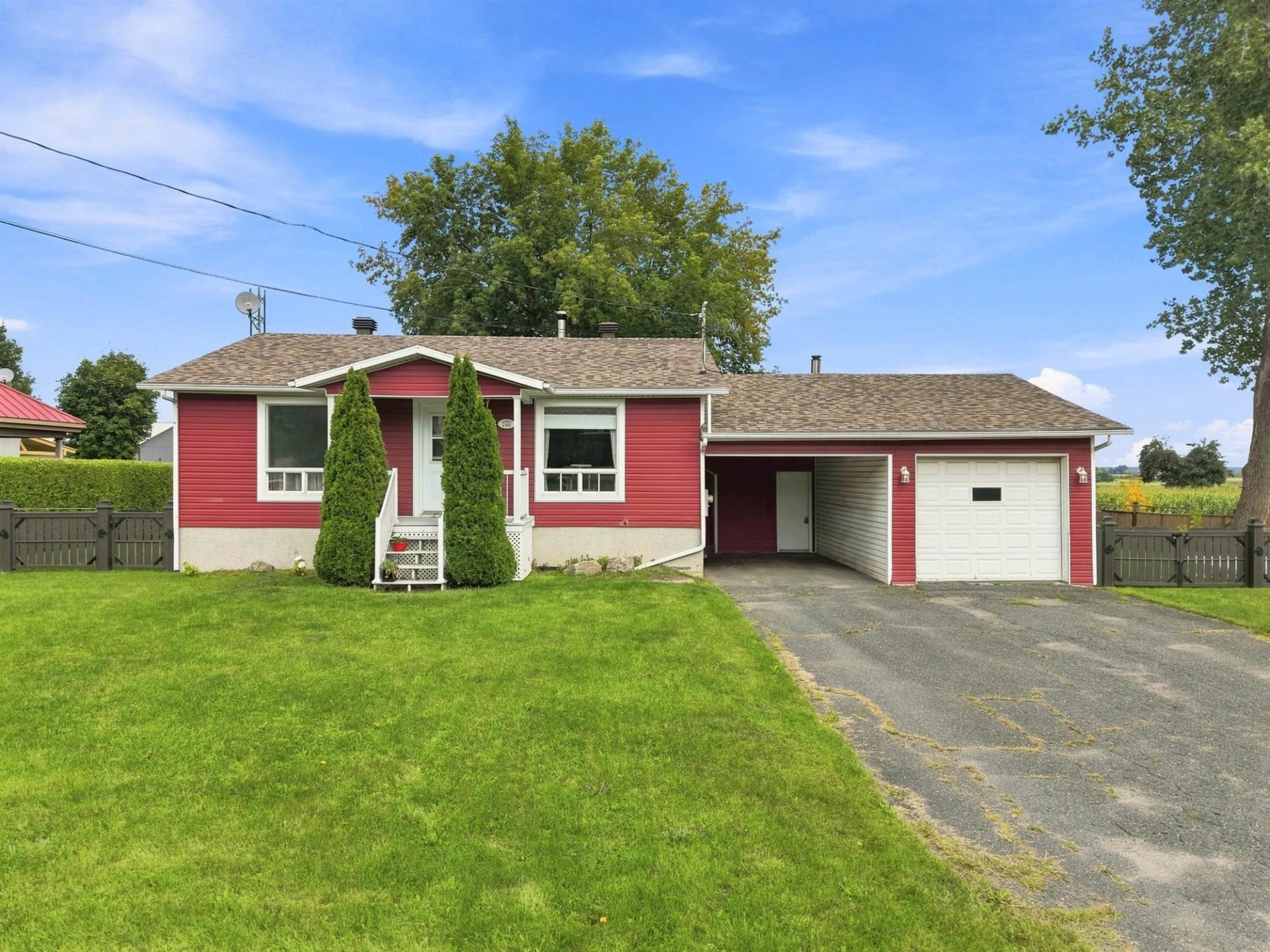 206 Ch. Yamaska — photo 1