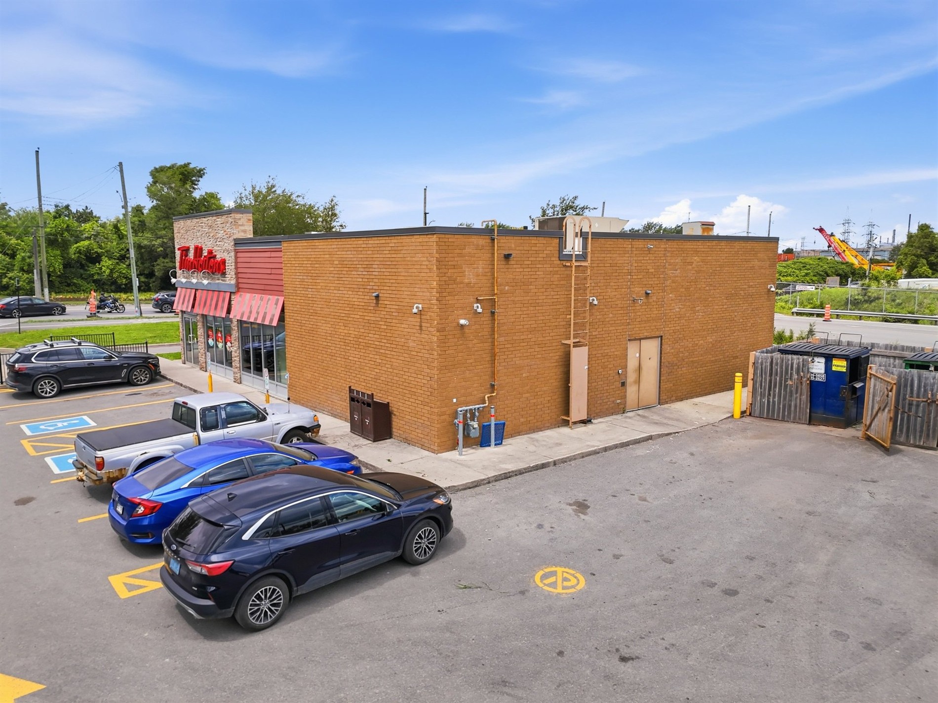 9900 Rue Sherbrooke E. — photo 3