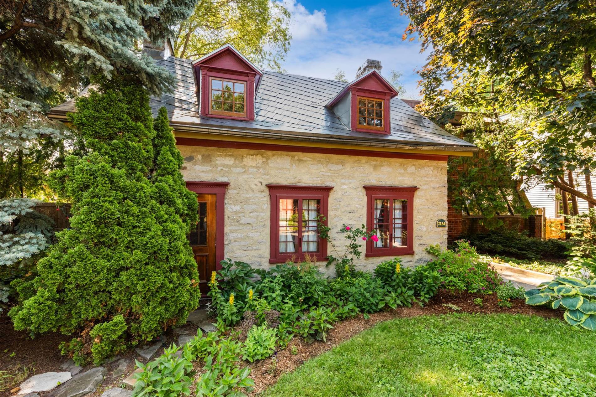 2134 Boul. Gouin E. — photo 2