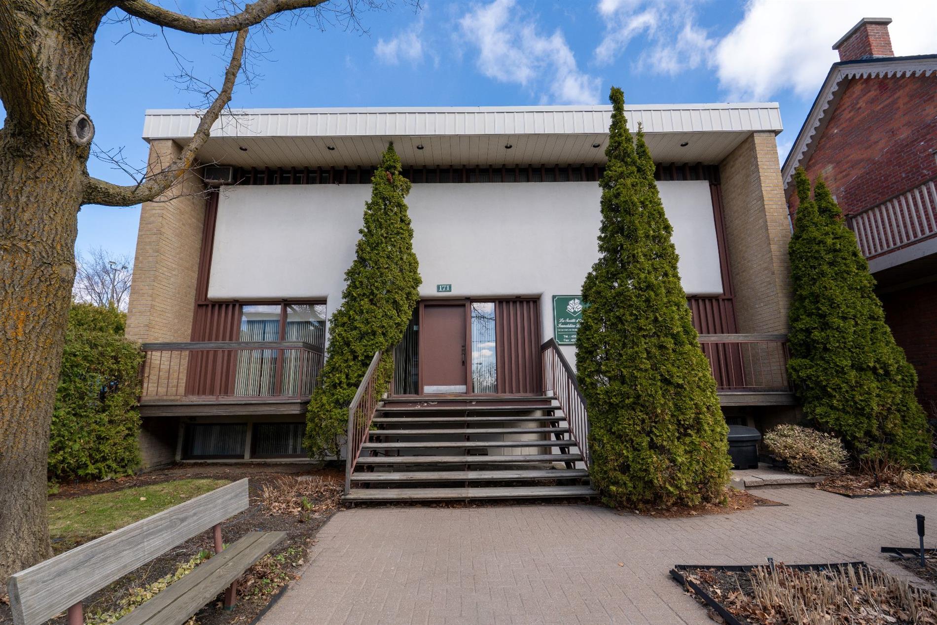171 Rue St-Eustache — photo 1