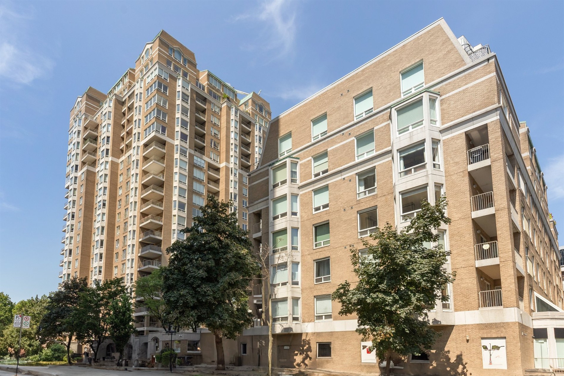 206-1 Av. Wood — photo 1