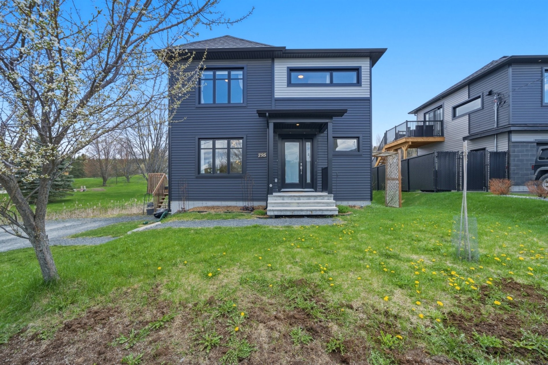795 Rue Roger-Caron — photo 2