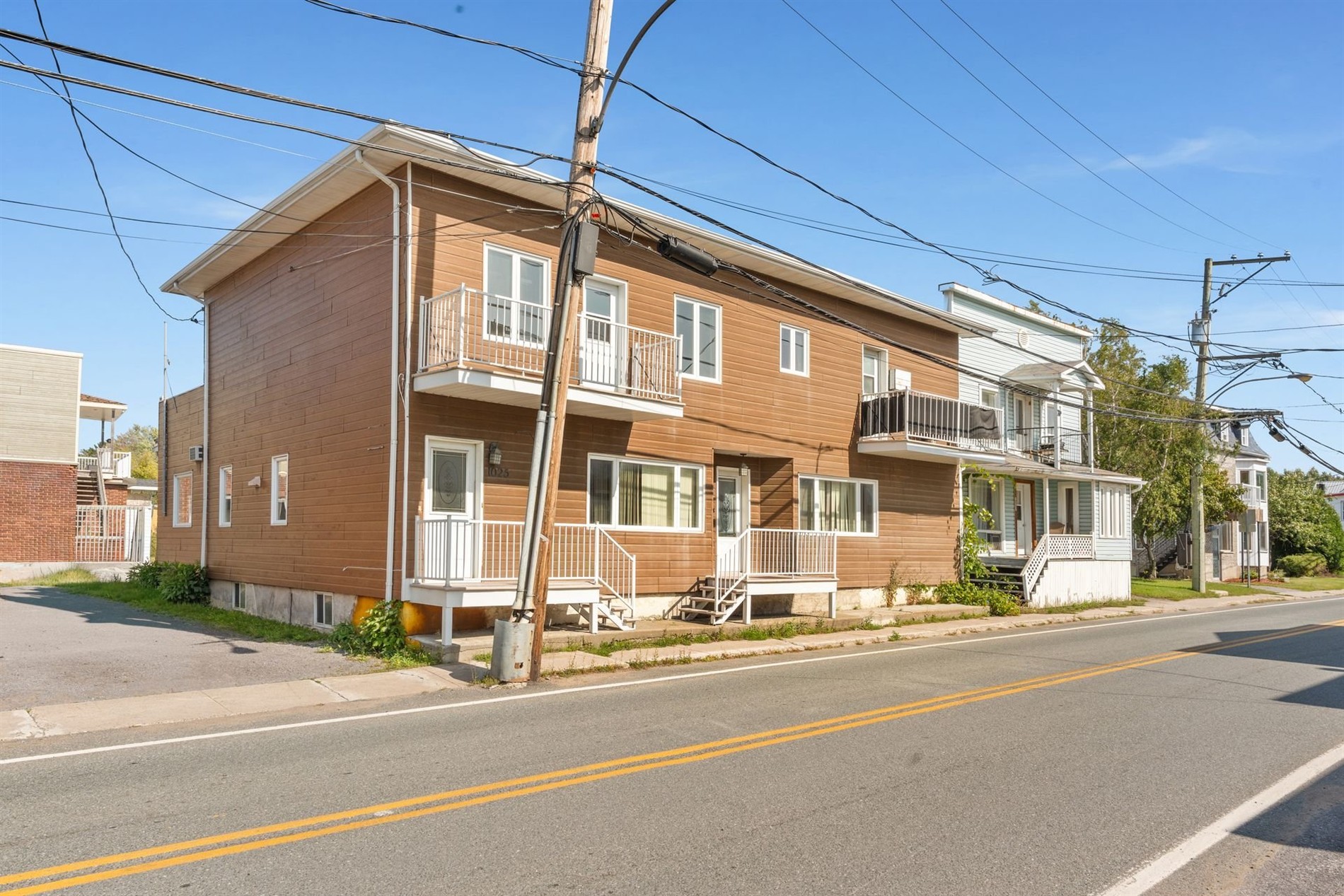 1025-1065 Av. des Hirondelles — photo 3