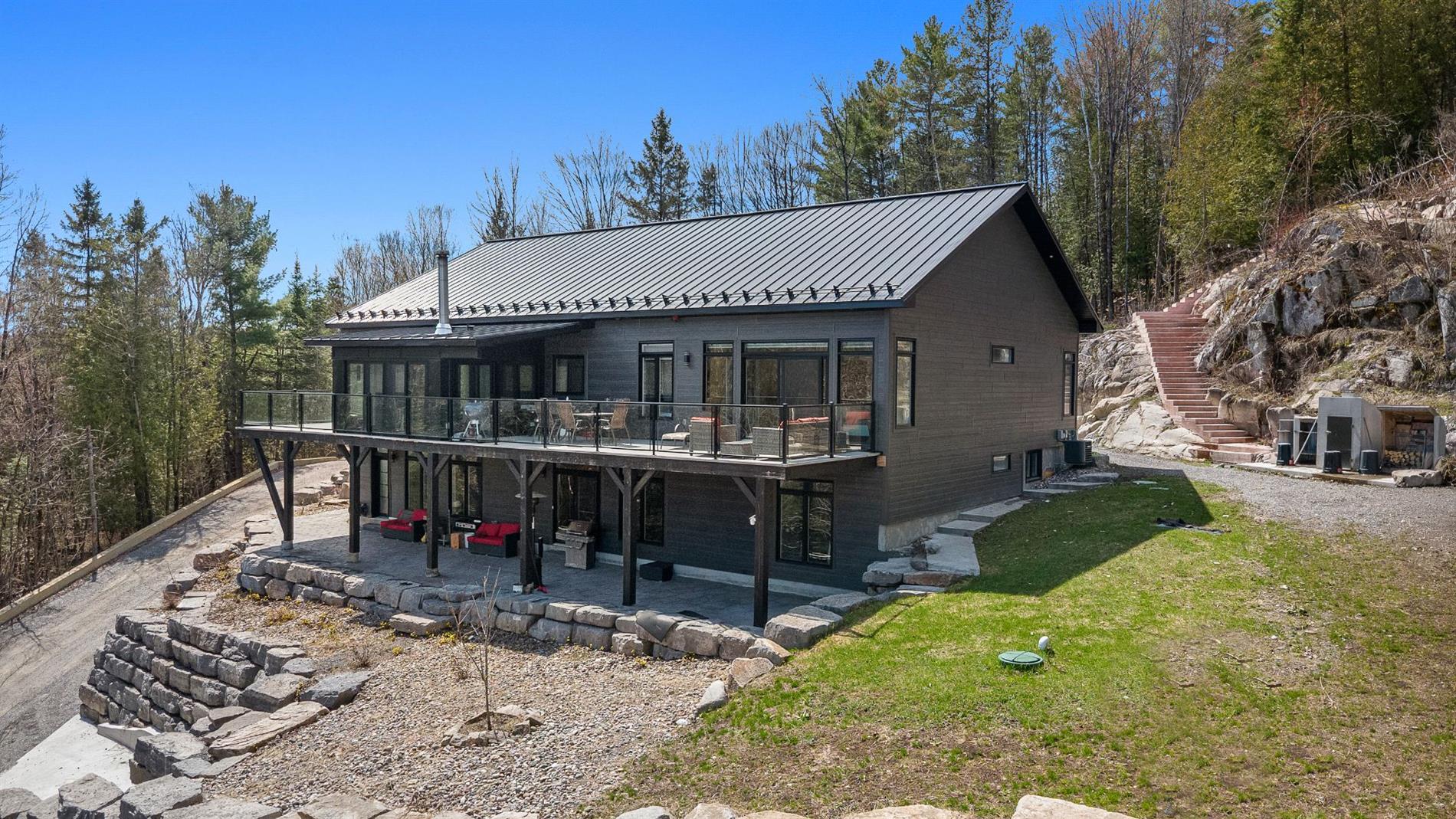 411 Ch. de la Rivière — photo 1