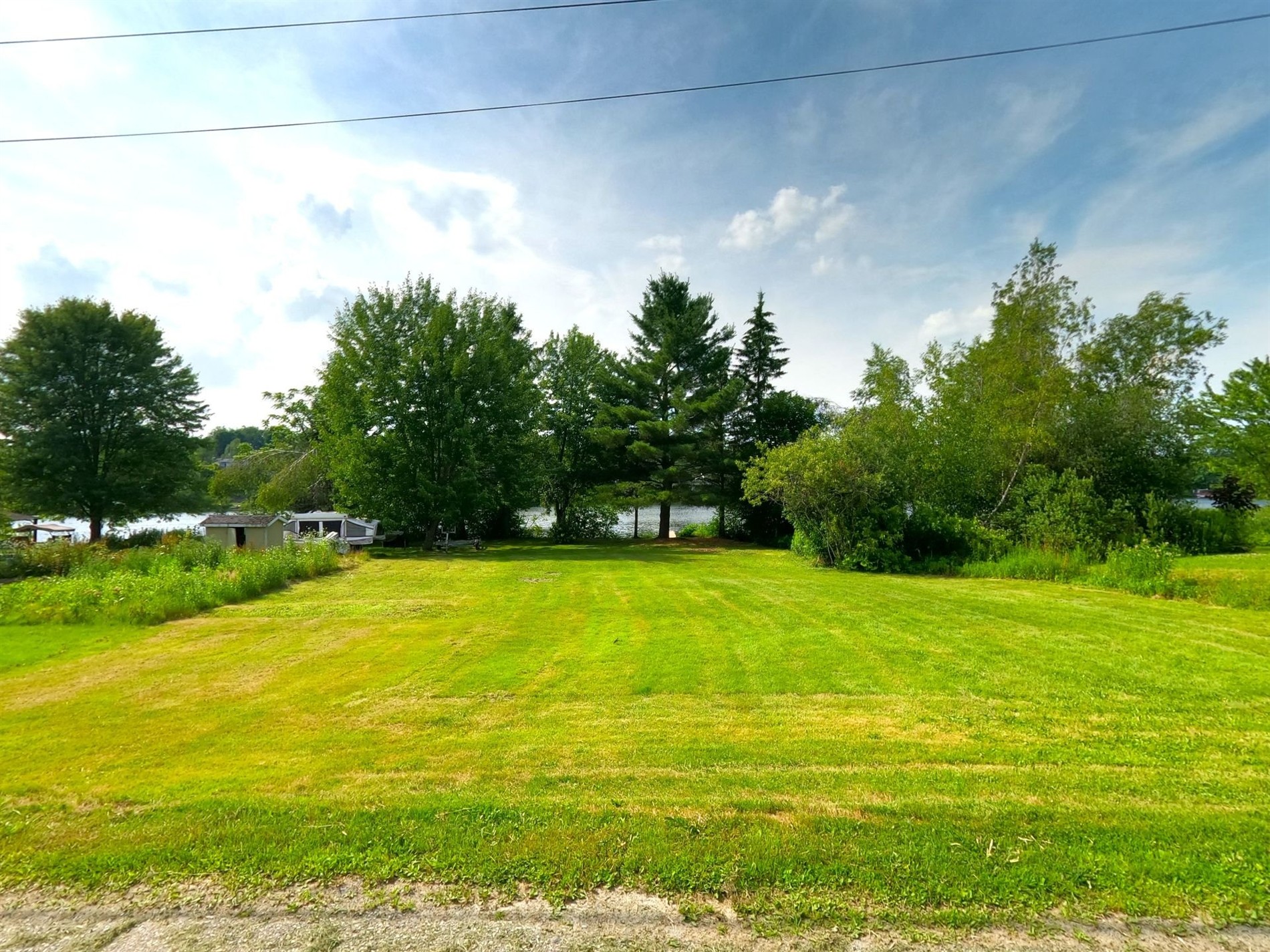 Rue de la Rivière-Magog — photo 2
