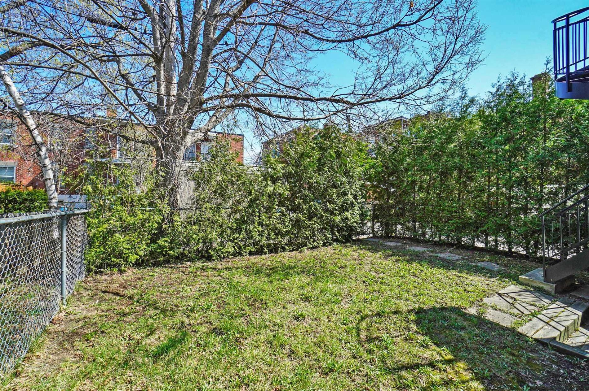 2515 Rue Bossuet — photo 3