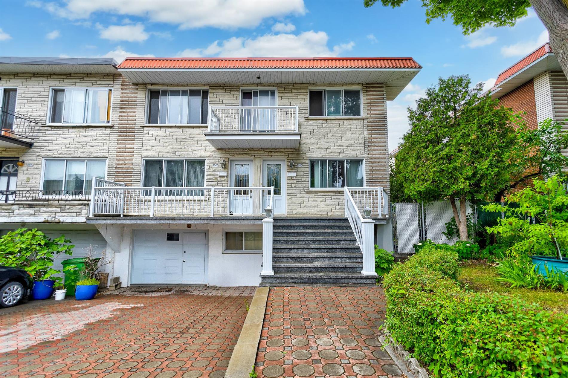 9045-9047 Rue Grasset — photo 1