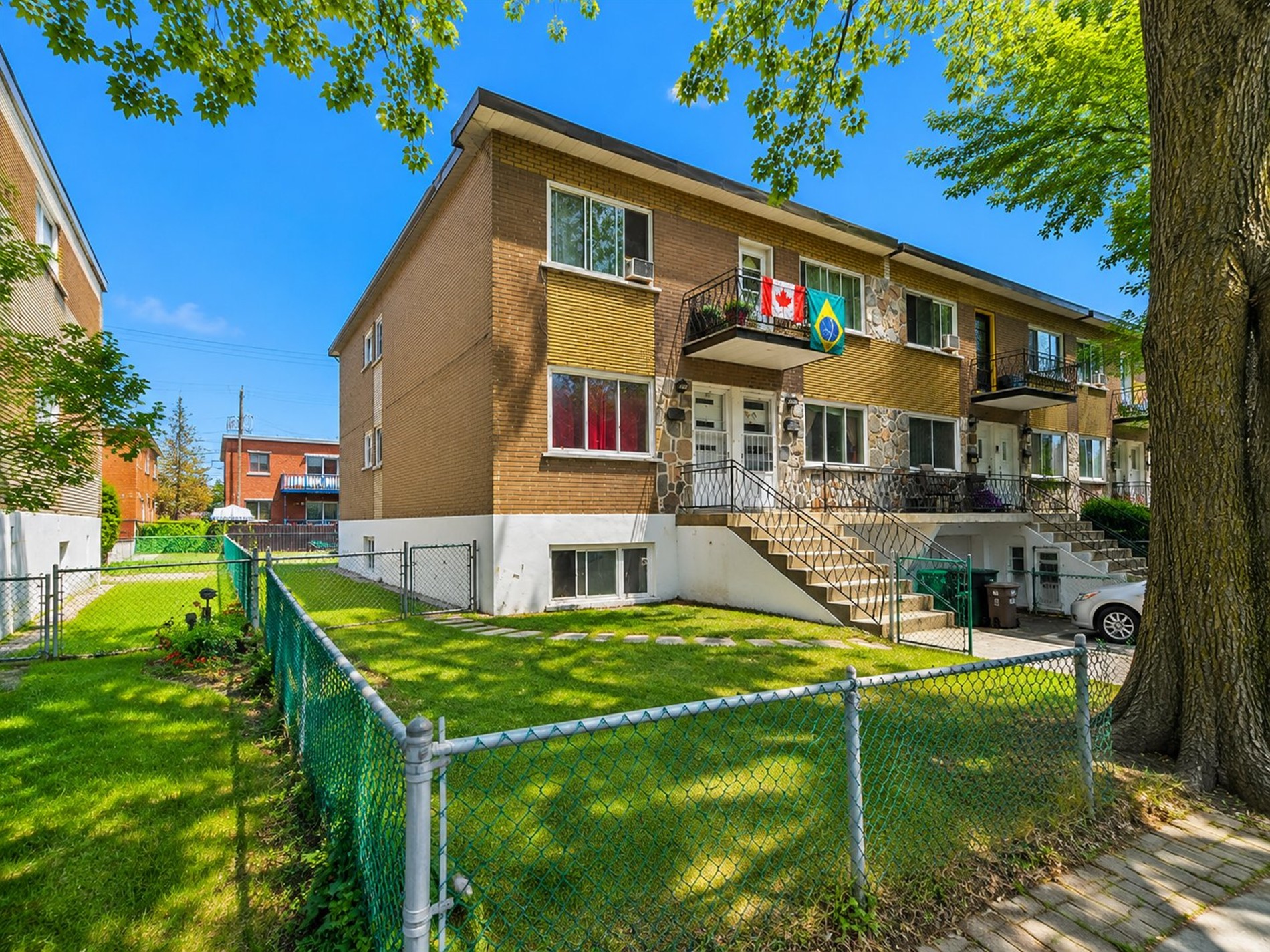 823-825 Rue Maher — photo 3