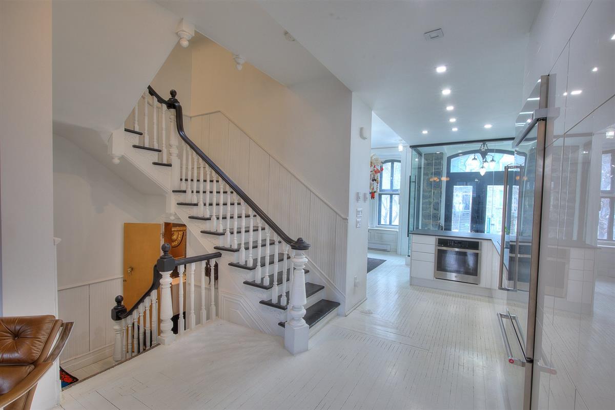 STAIRCAISE