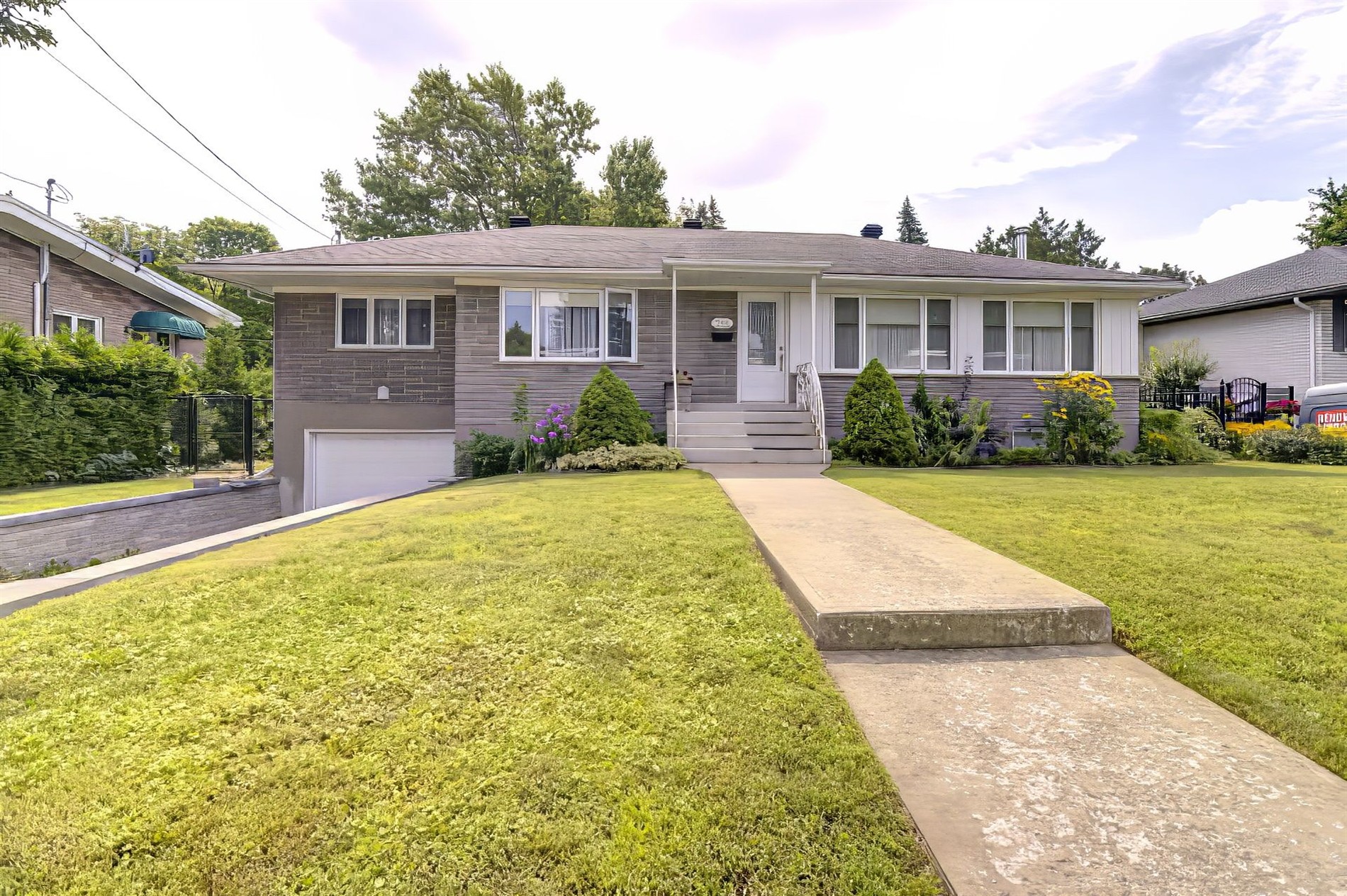 260 Av. Laporte — photo 2