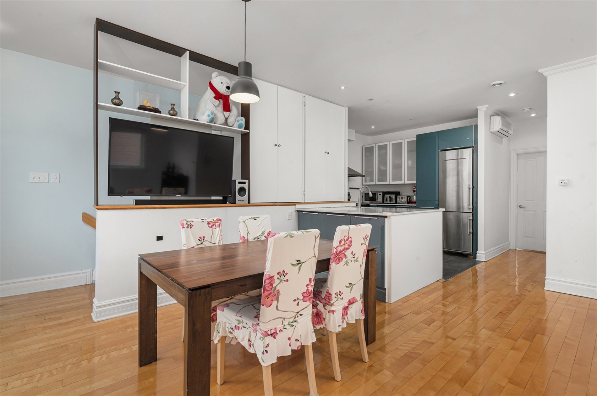 813 Rue St-Timothée — photo 3