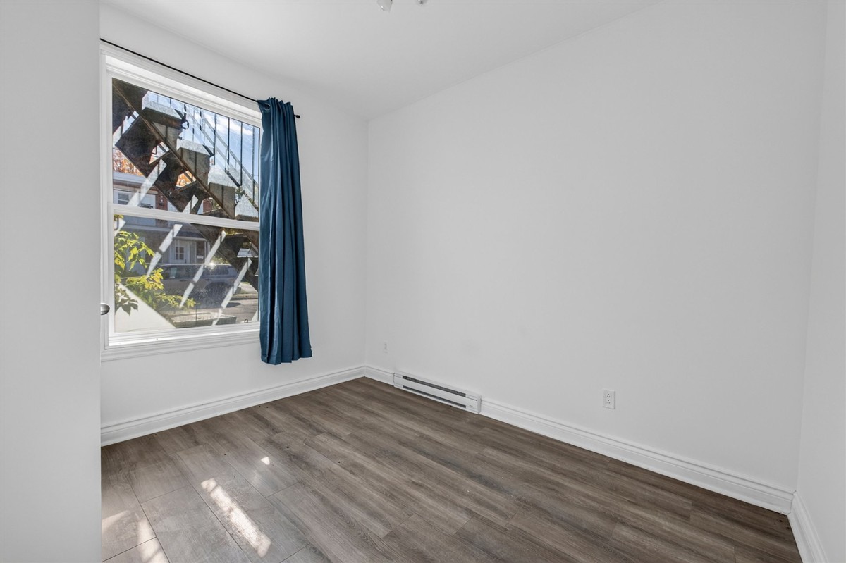 Vue 9 de la propriété réf. 13592358 – 62-64 Rue Charles-Desjardins J7Z 1S1