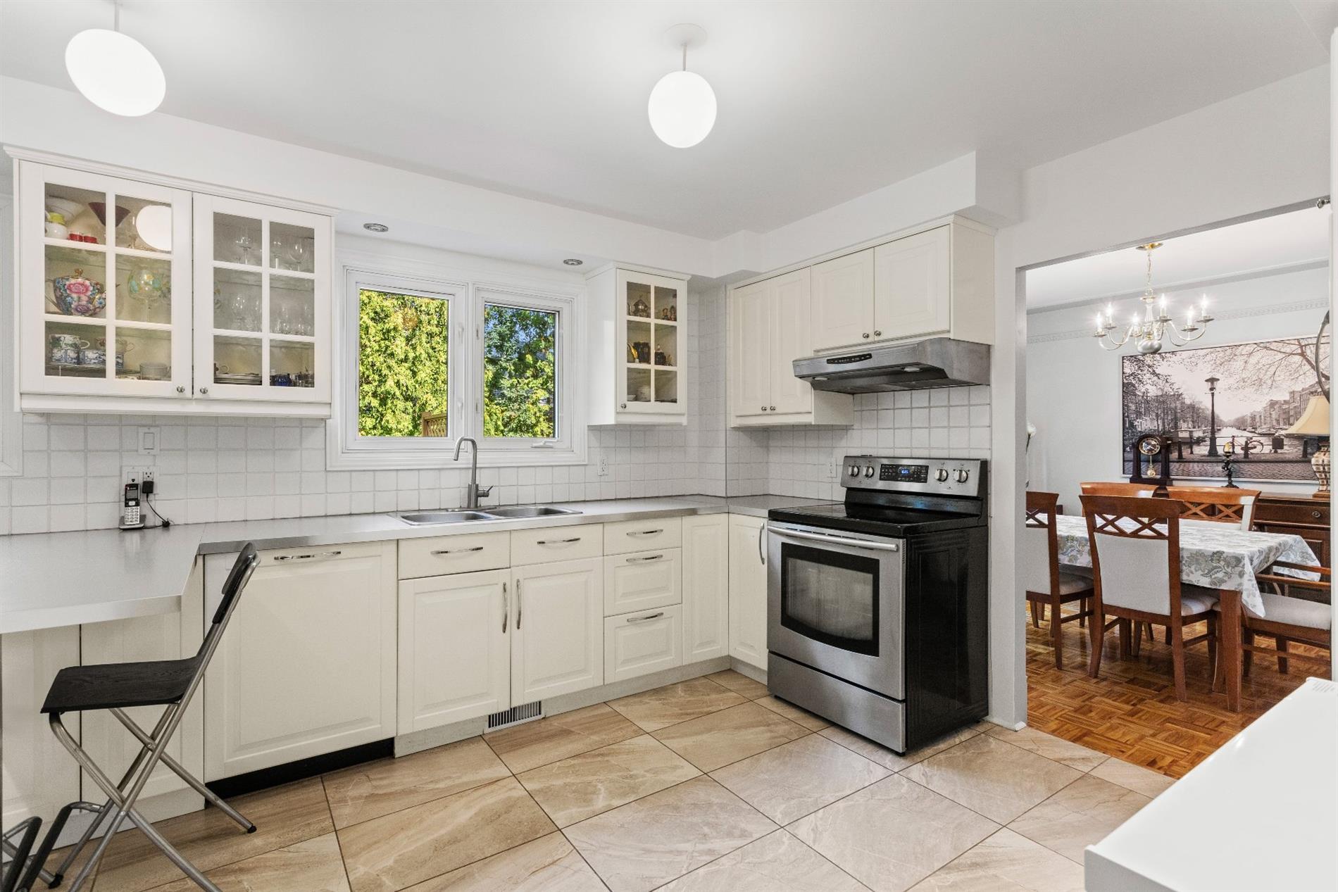 6900 Av. Barry — photo 2