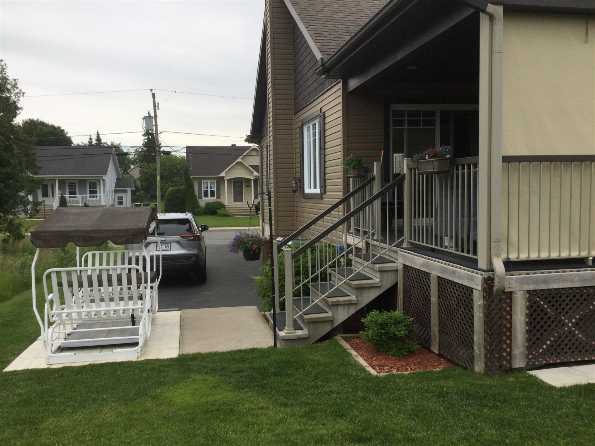 2400 Rue St-Damase — photo 2