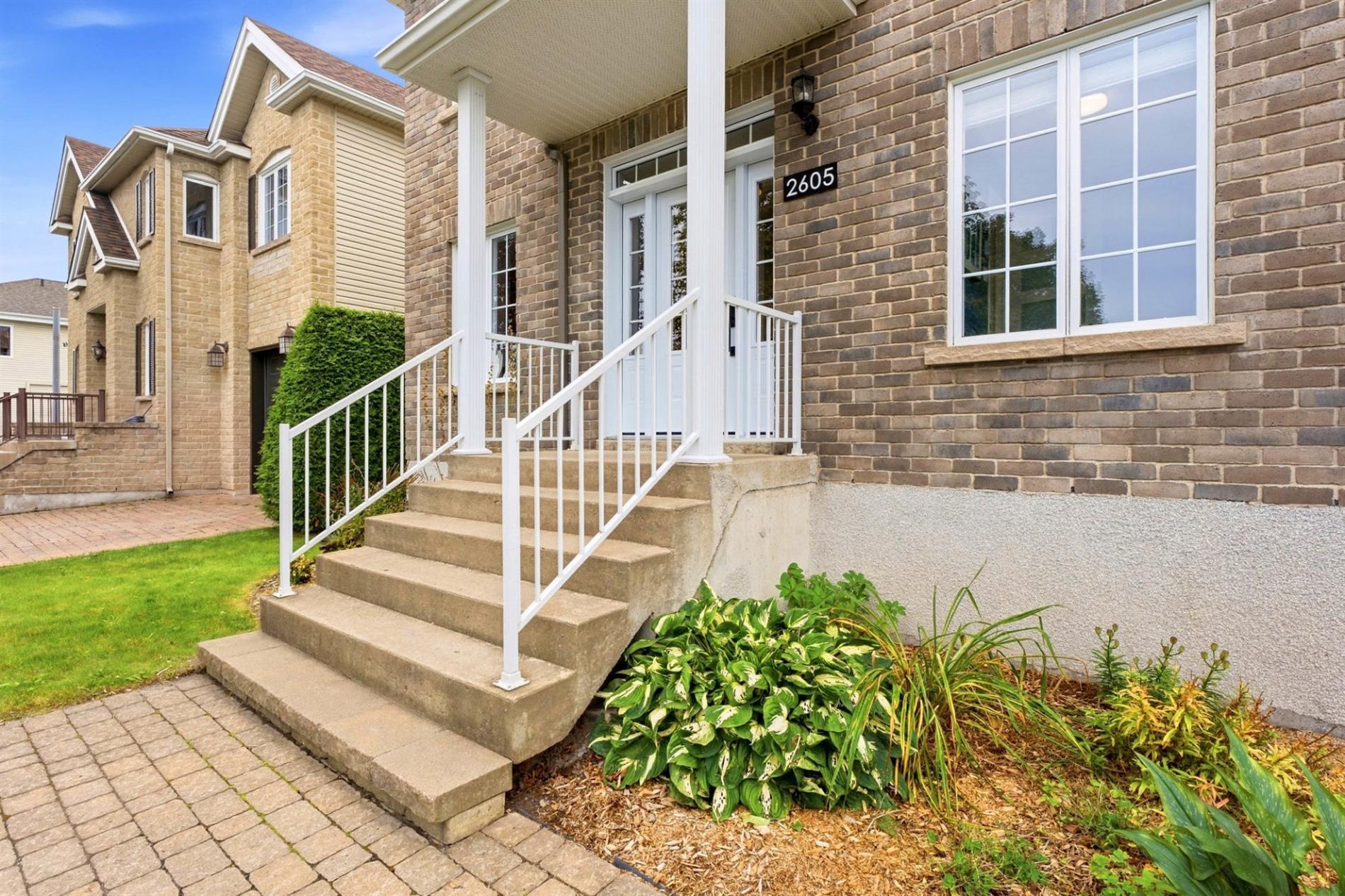 2605 Av. Bousquet — photo 3