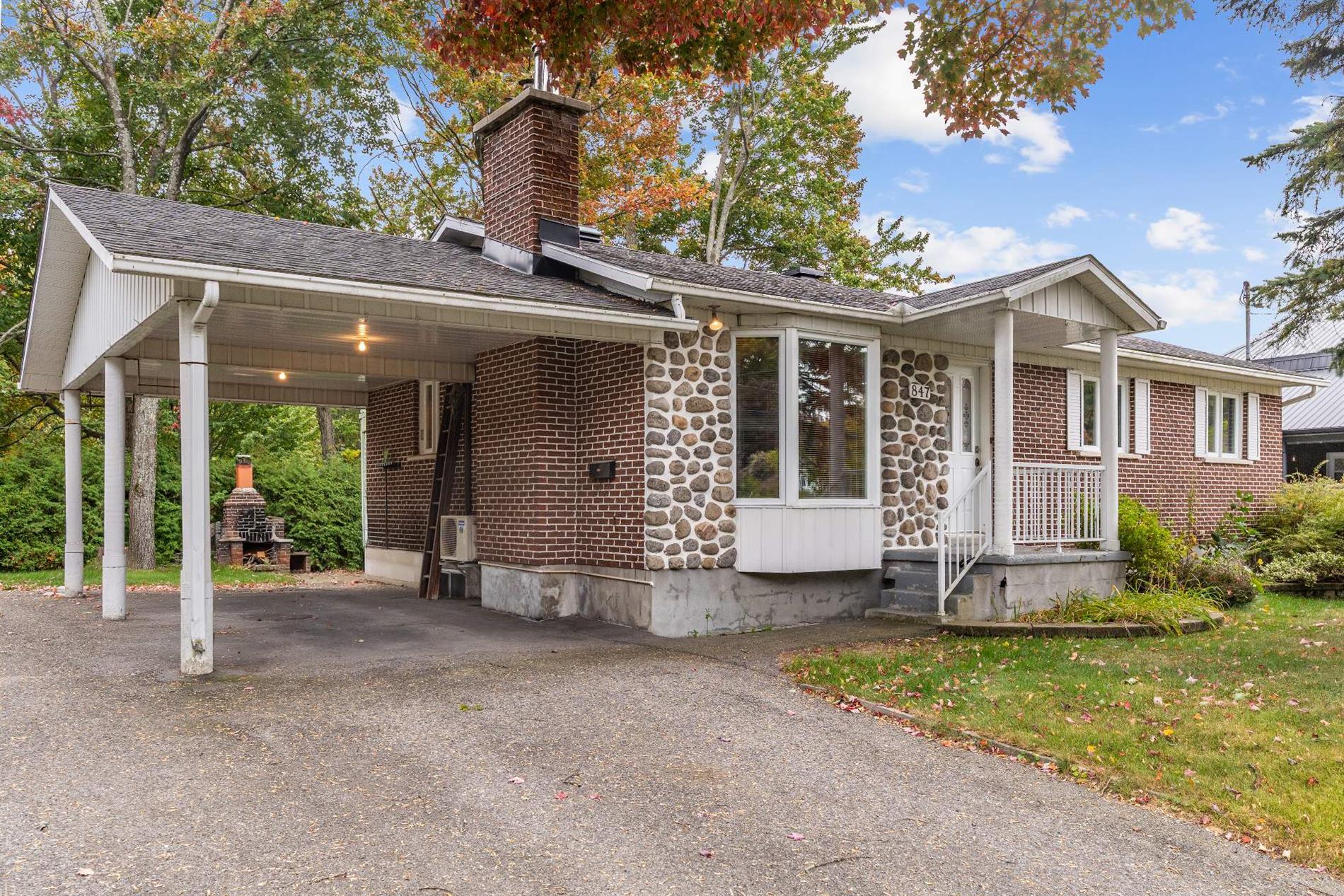 847 Rue Eugène — photo 1