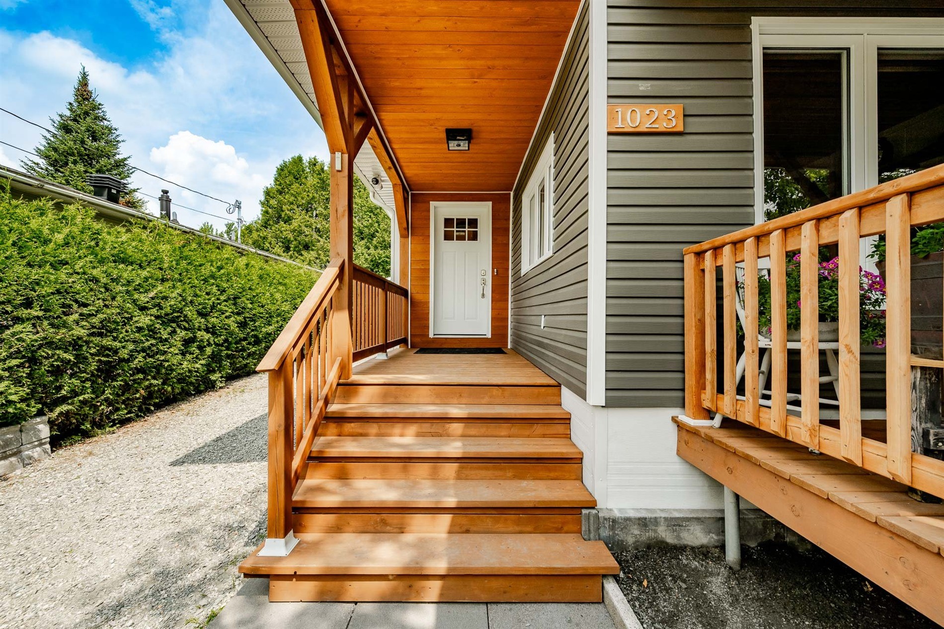 1023 Rue Favreau — photo 3