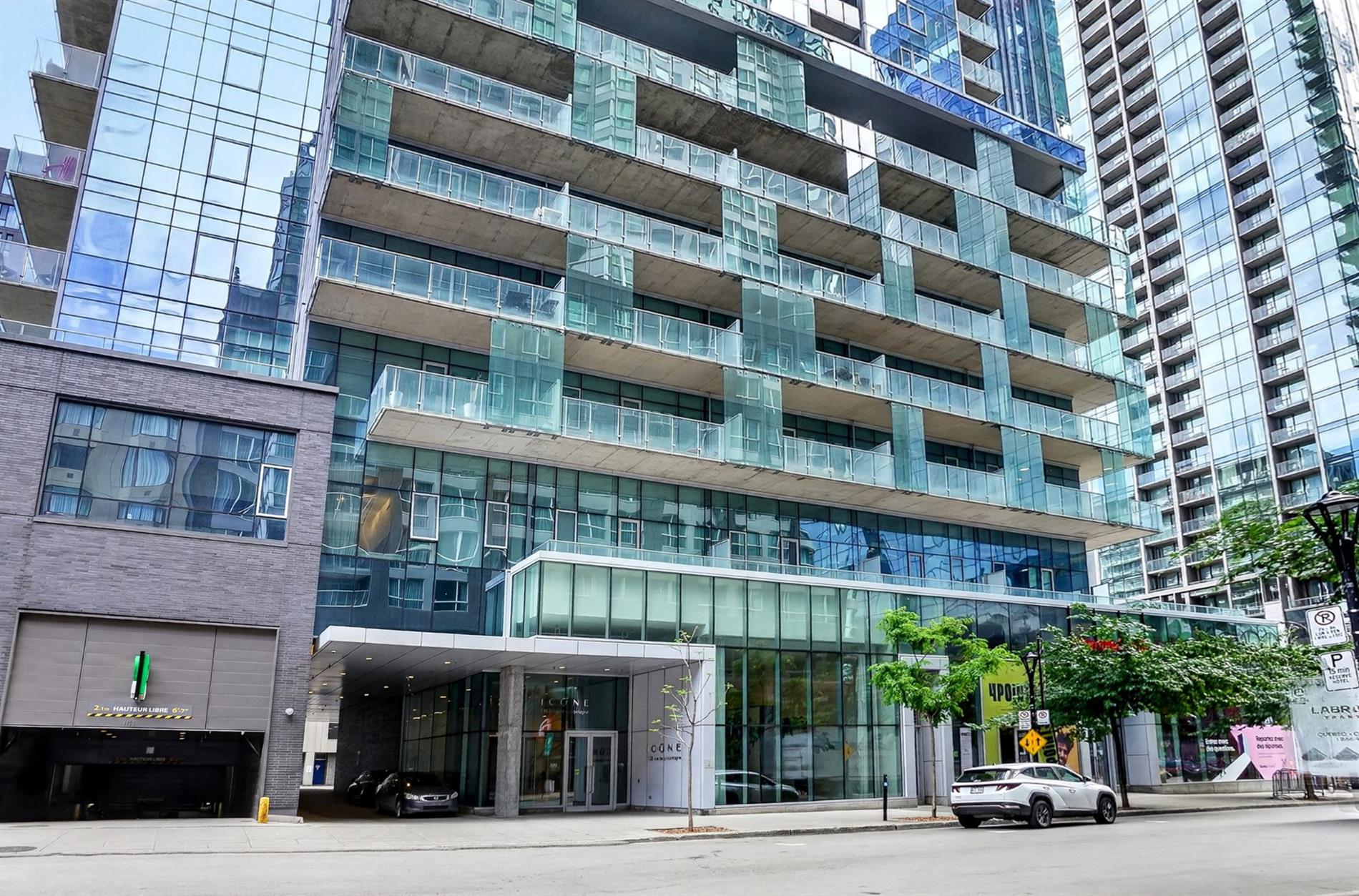 1155 Rue de la Montagne — photo 1