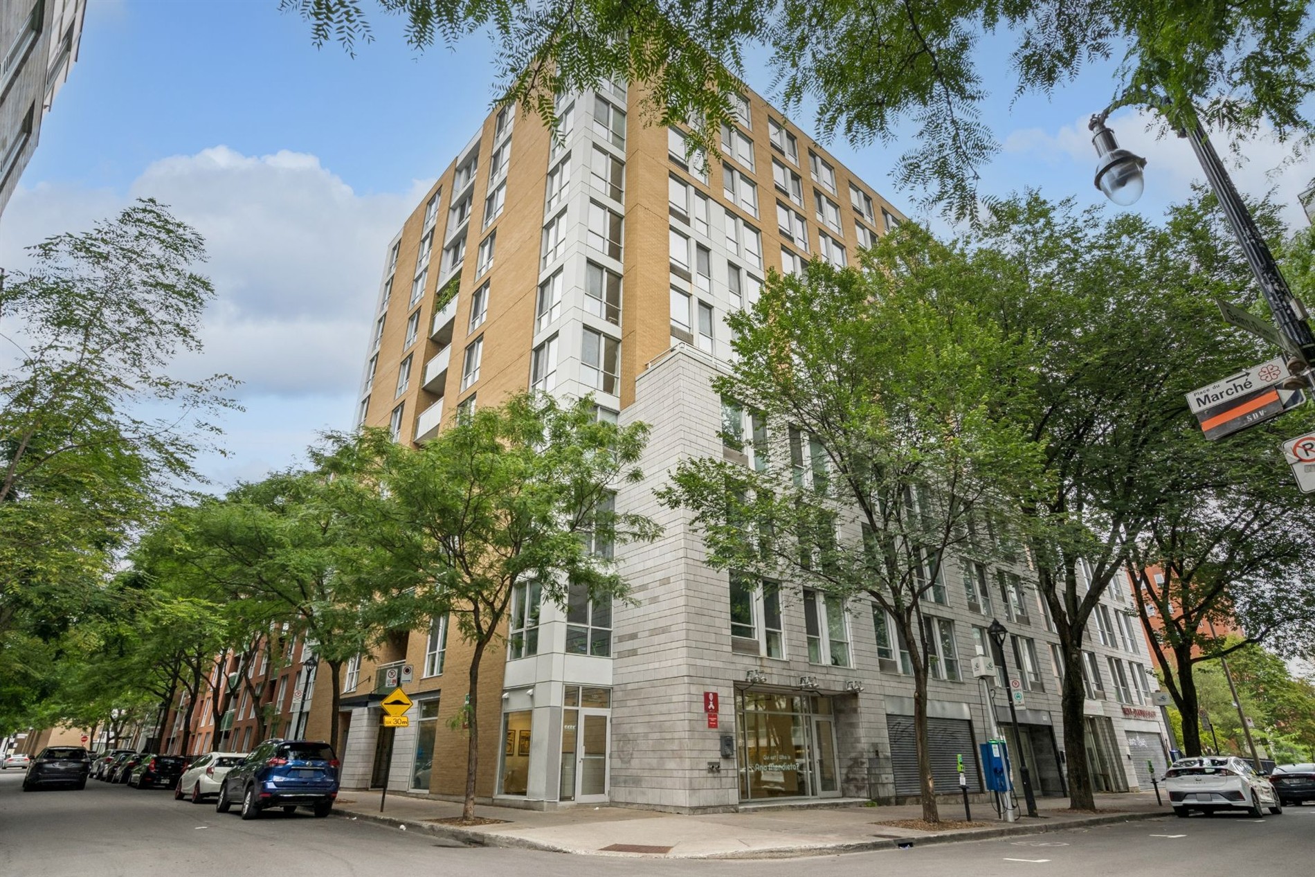 511-88 Rue Charlotte — photo 1
