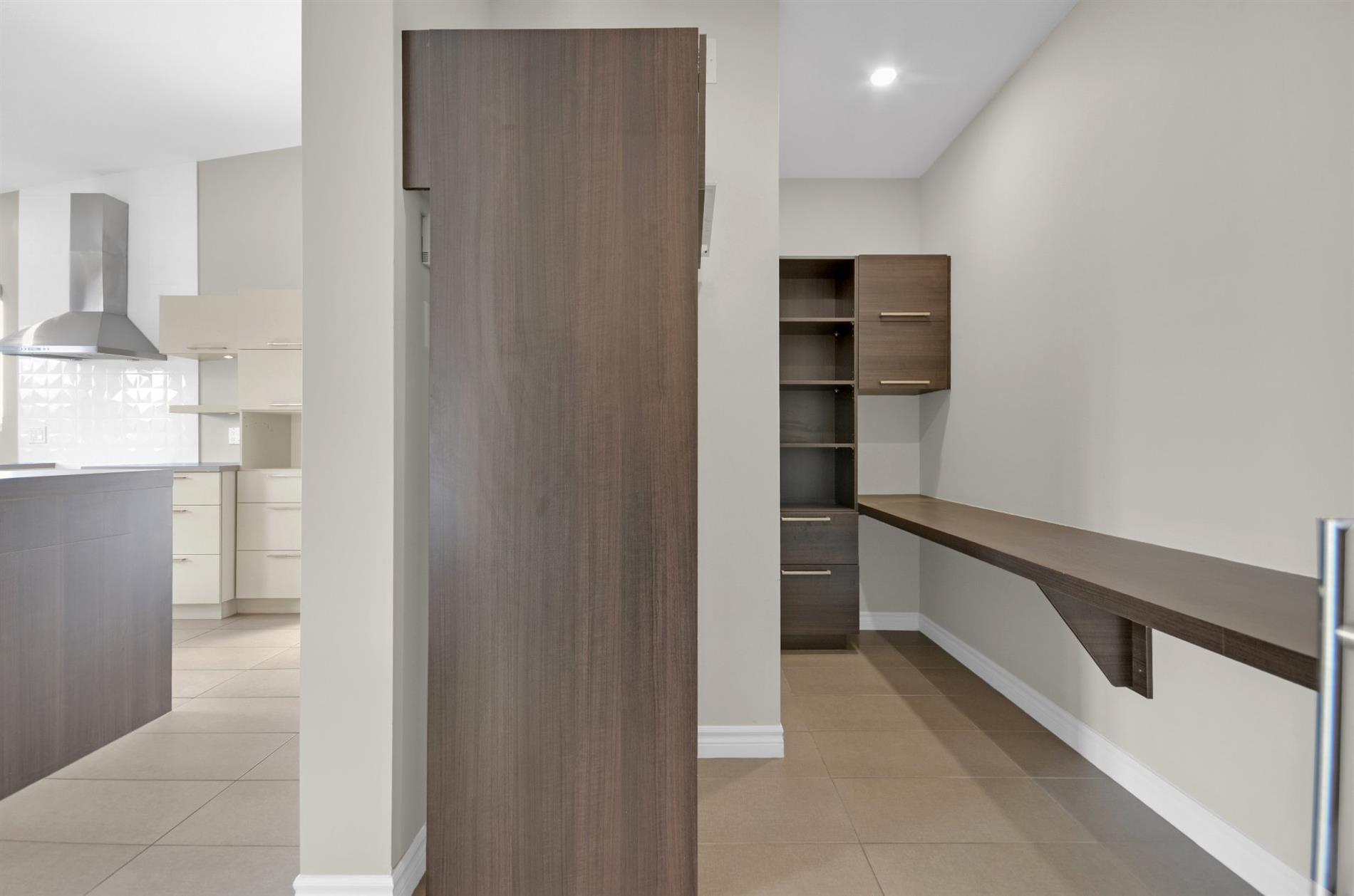 1-522 Av. Belzile — photo 3