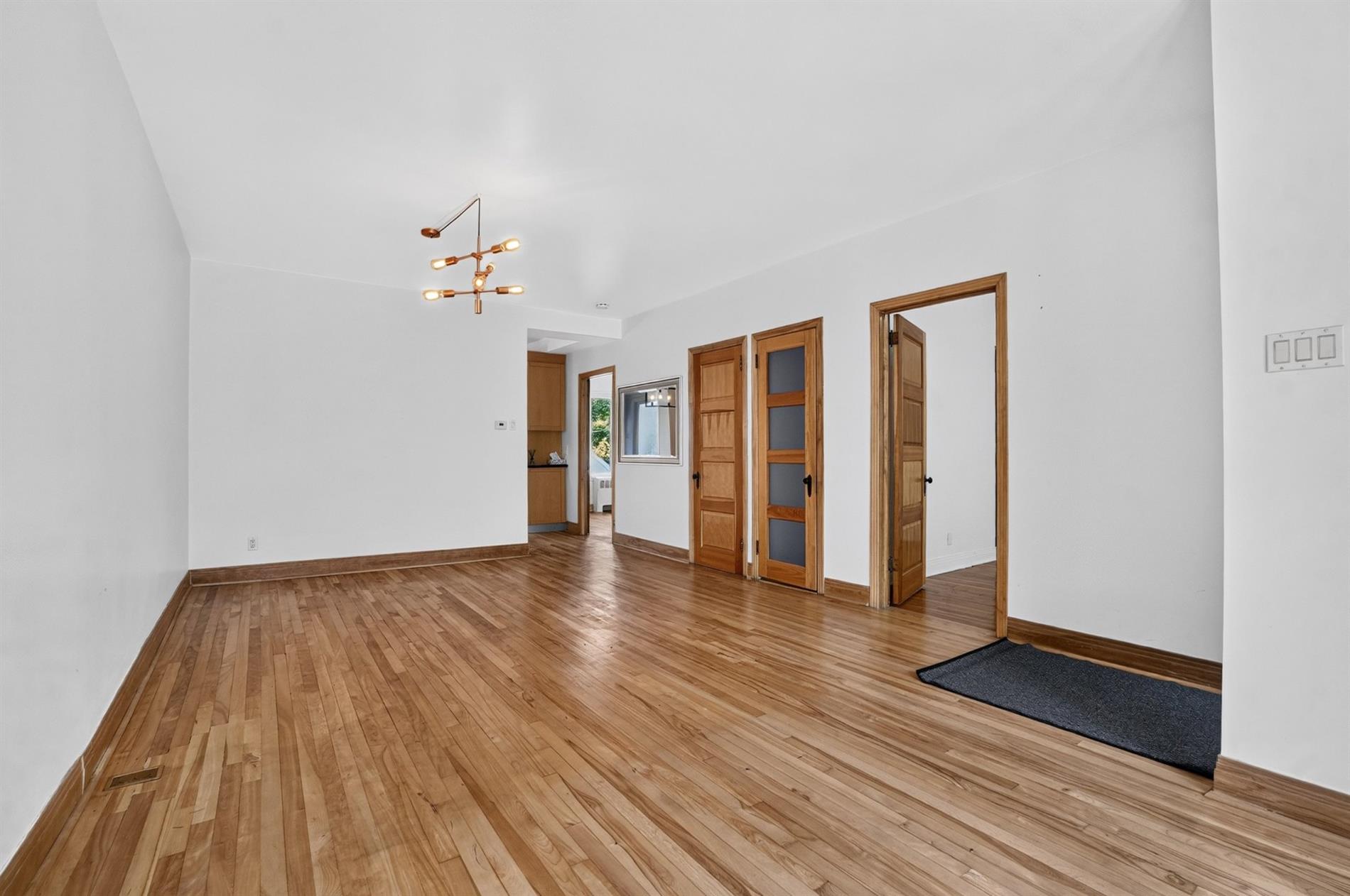 8553-8555 Av. Casgrain — photo 3