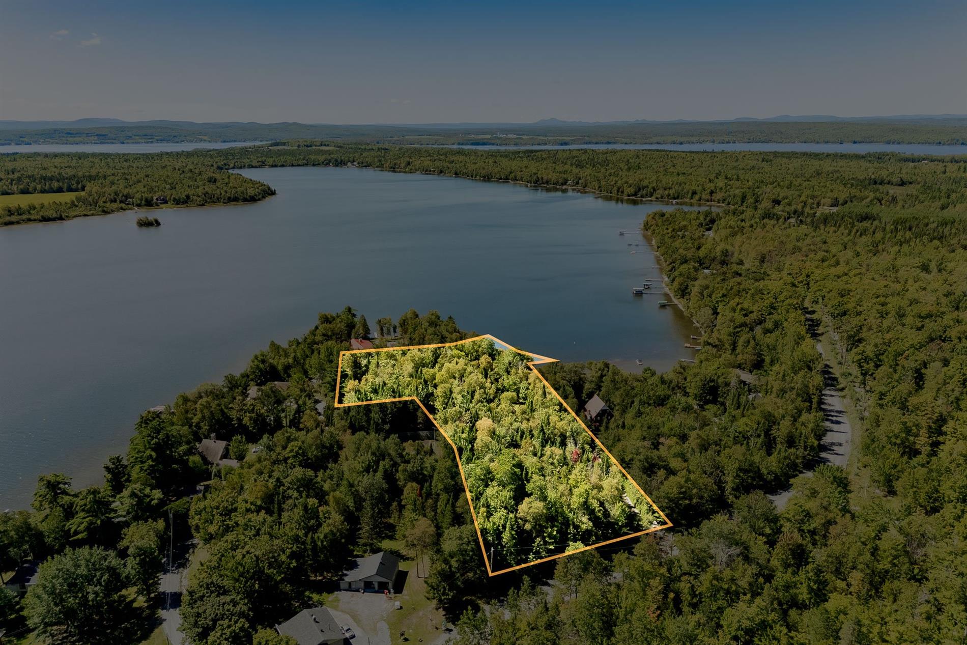 122 Ch. du Petit-Lac — photo 1
