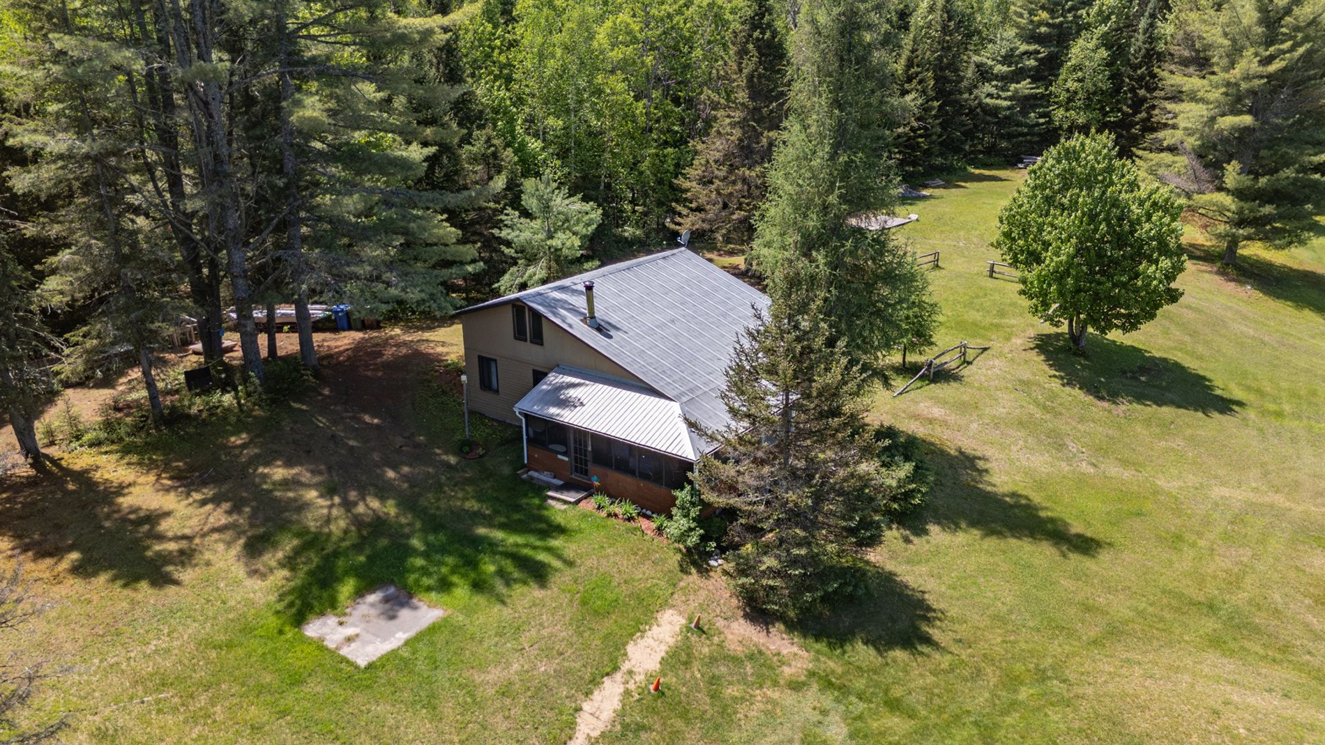 4323 Ch. du Rapide — photo 1
