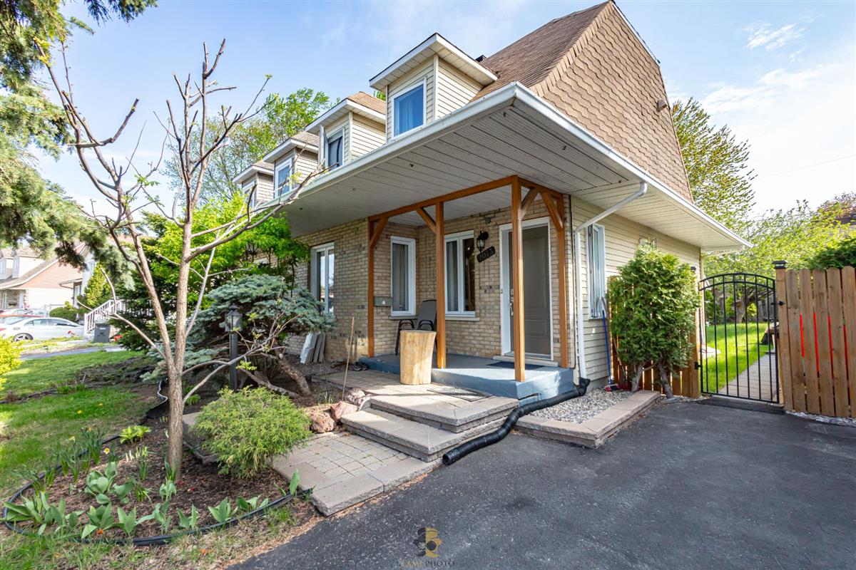 Maison à étages - 2073 Av. Dumouchel, Laval (Chomedey)