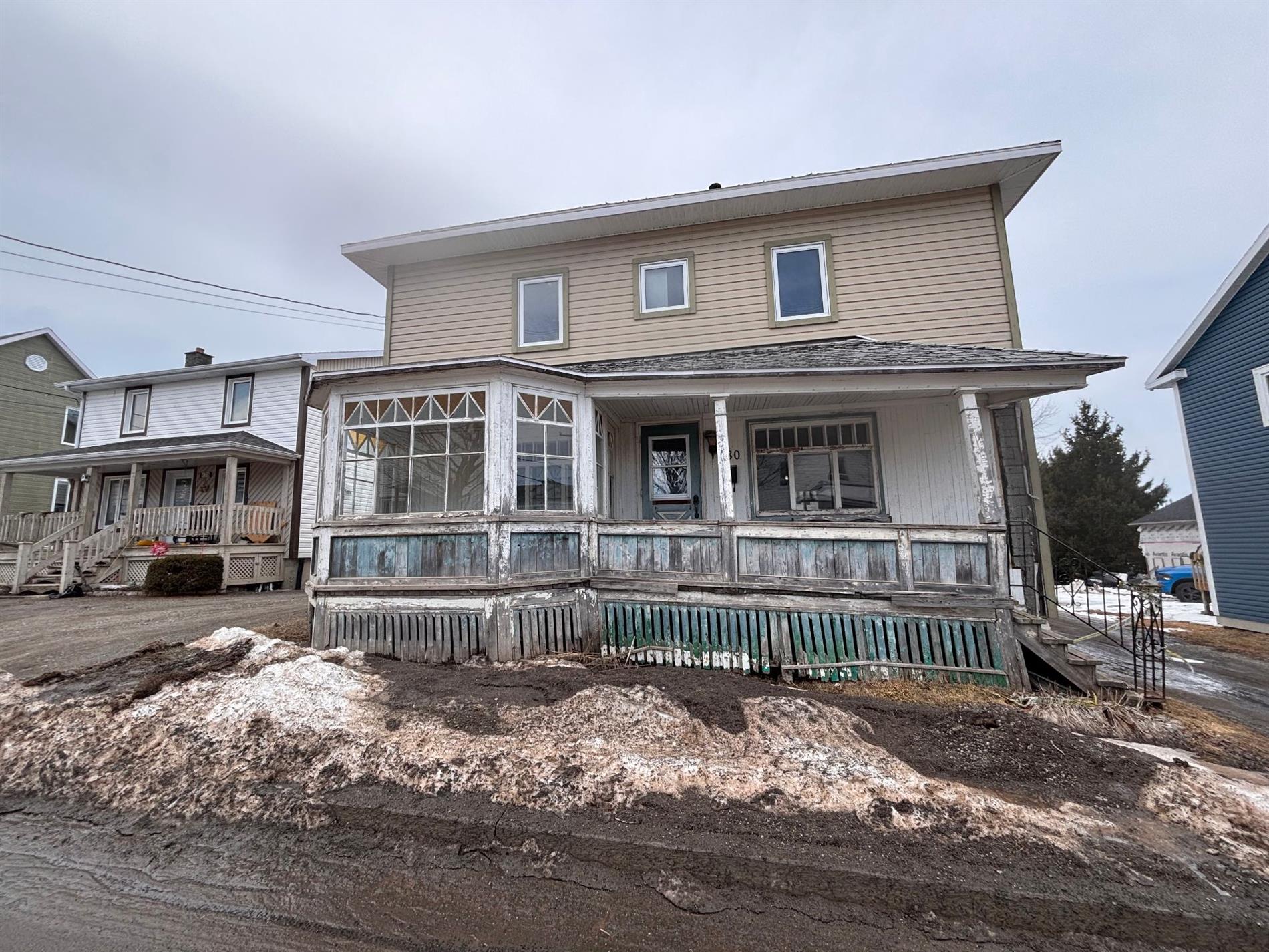 180 Rue Deschênes O. — photo 2
